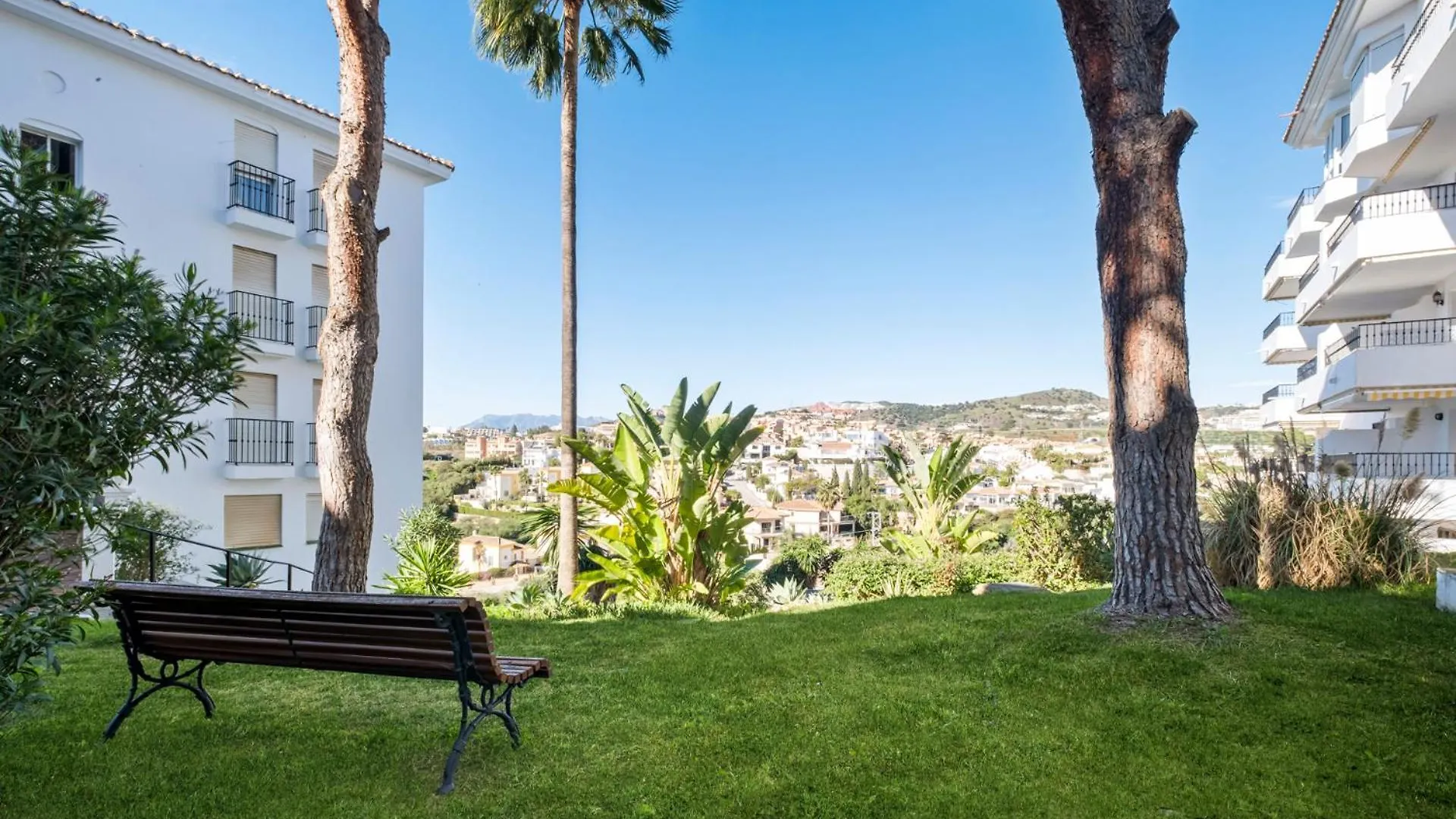 Sunny Flat With Pool In Riviera Del Sol By Costarentals - Ref 96 Sitio de Calahonda